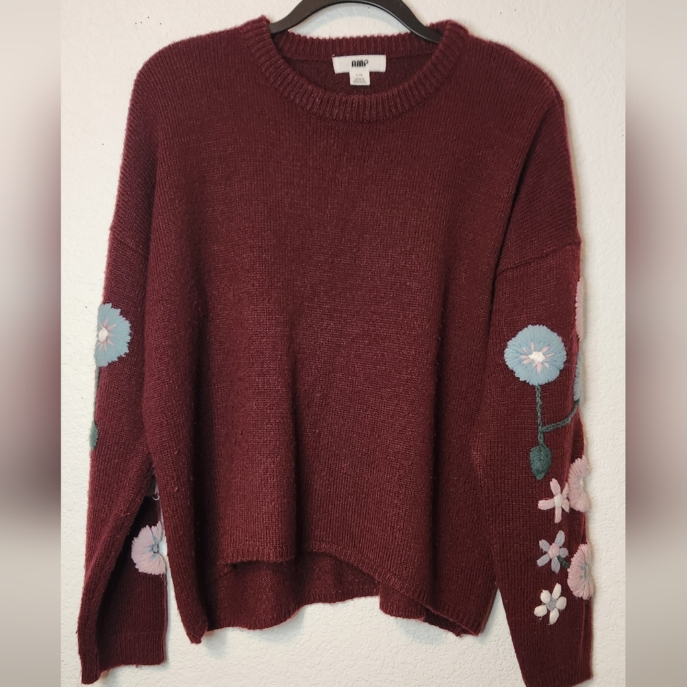 AMP Vintage Embroidered Sweater, Size L‎